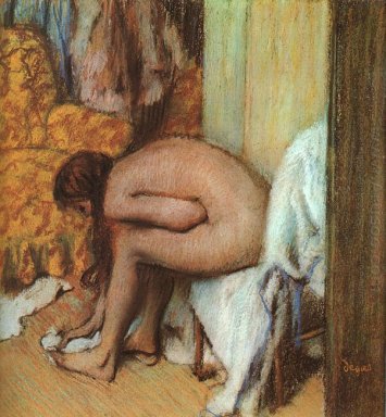 Na het bad vrouw drogen haar voeten 1886