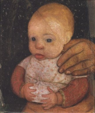 Infant with her ​​mother\'s hand