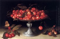 Cerises dans une compote d'argent