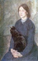 Jeune femme tenant un chat noir