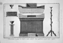 Altar y sagrado mobiliario del templo egipcio