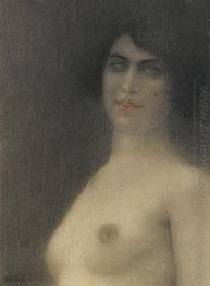 Nude dengan rambut hitam