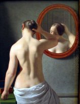 Wanita Berdiri di Depan Cermin sebuah