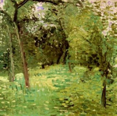 Floraison Meadow avec des arbres