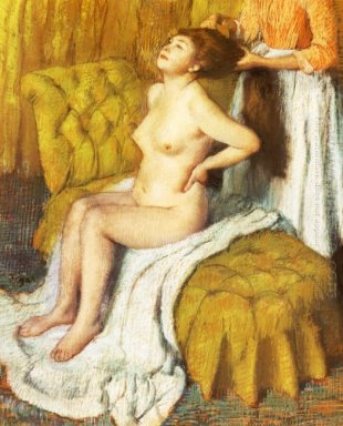 Frau, die ihr Haar gekämmt 1895