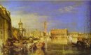  Bridge of skyltar, Ducal Palace och Custom-House, Venice_ Canal
