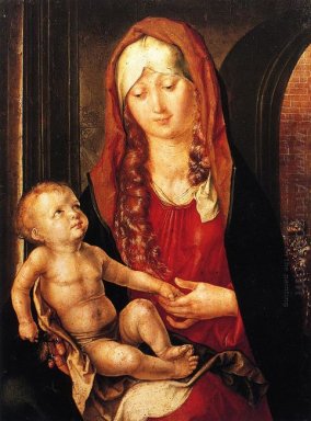 Vierge et enfant avant un passage voûté