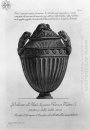 Marbre antique Vase Urne avec des chiens et un hibou arcs-boutan