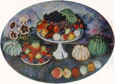 Oval stilleben med vit vas och frukter