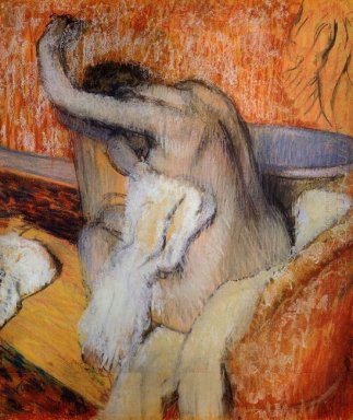 después del baño Mujer secándose