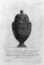 Antique Vase de marbre, ornés de festons et de diverses parcelle